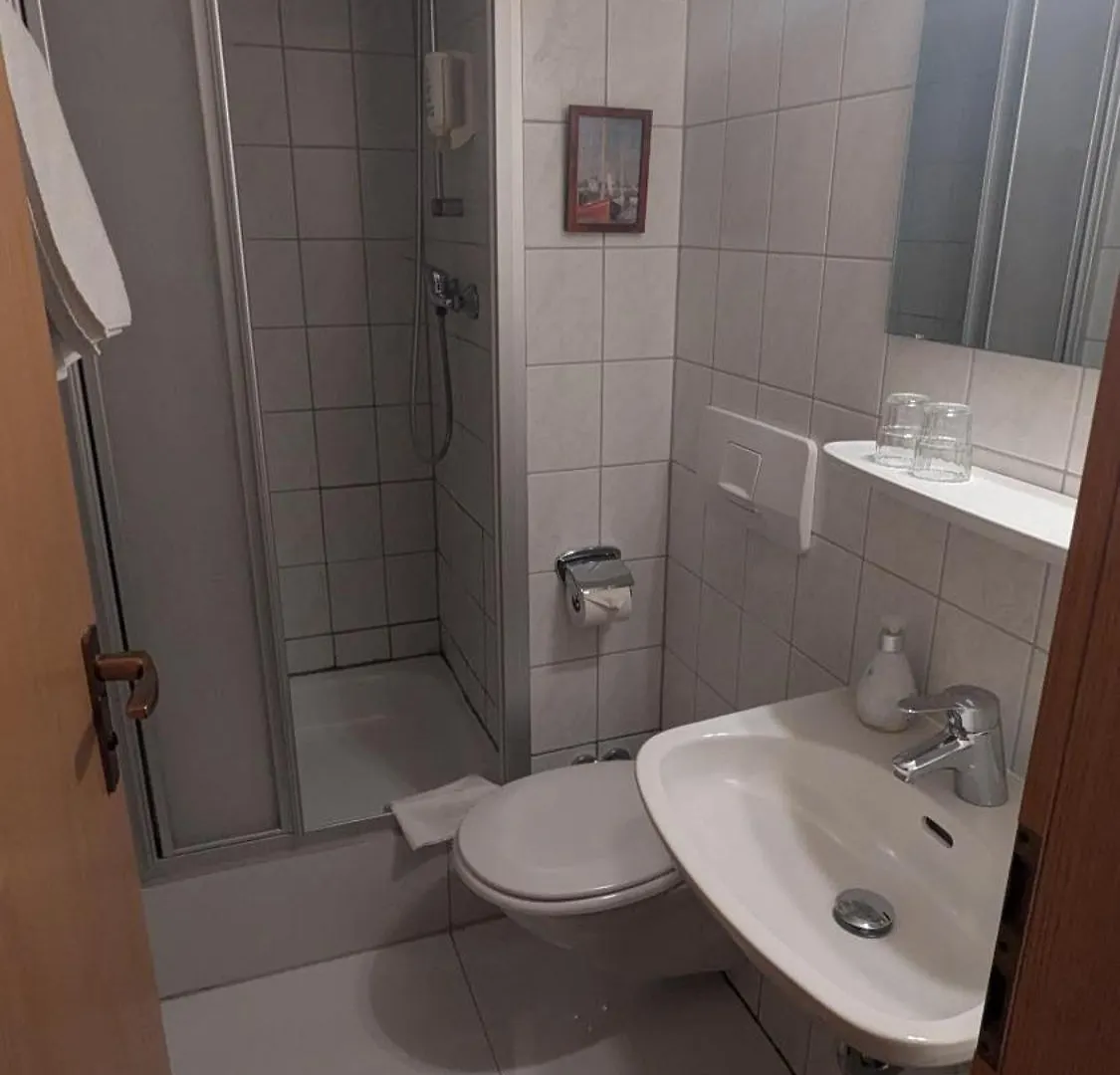 Dorfgasthof Zur Rose Obereisenheim