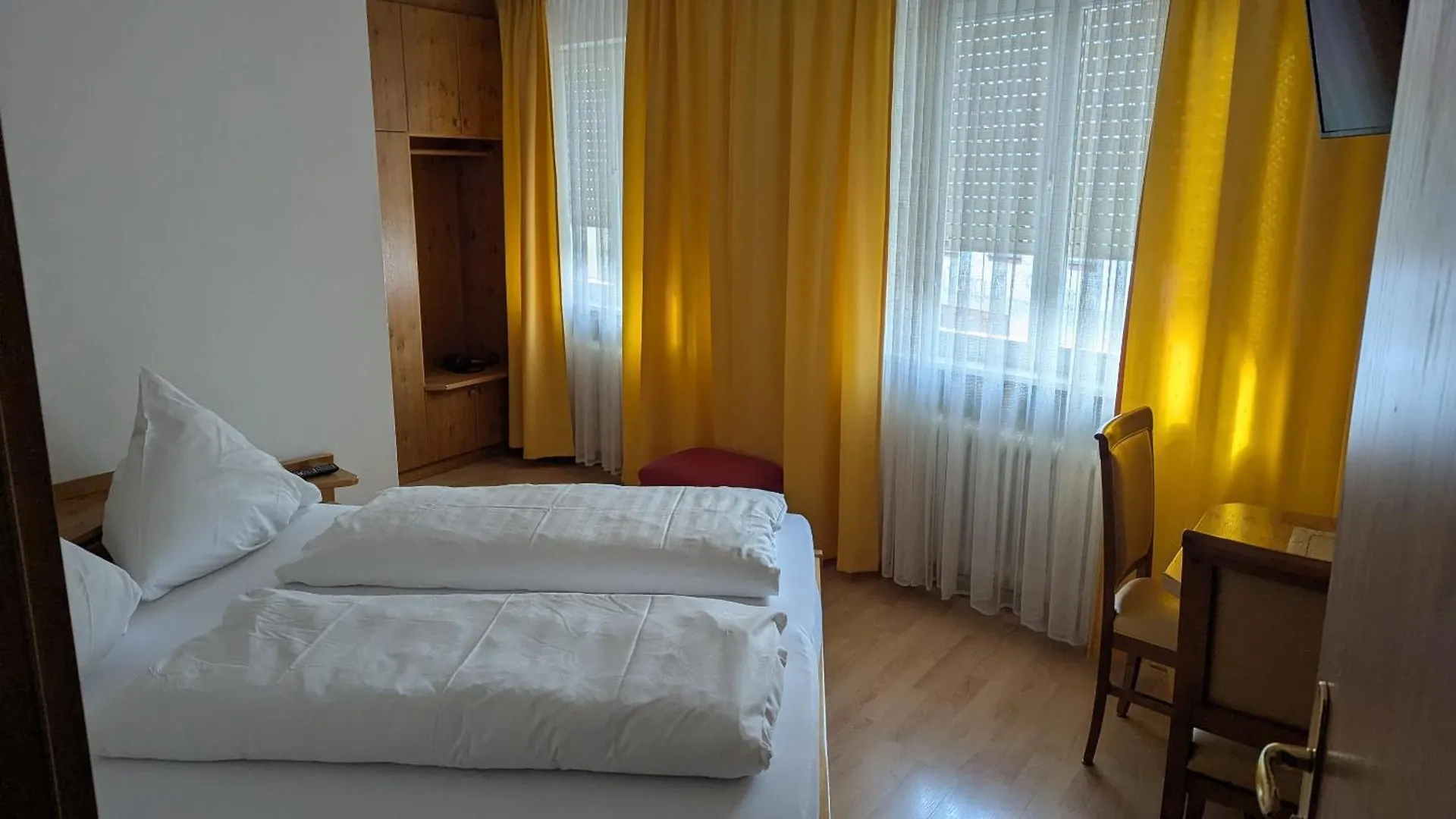 Frühstückspension Dorfgasthof Zur Rose Obereisenheim