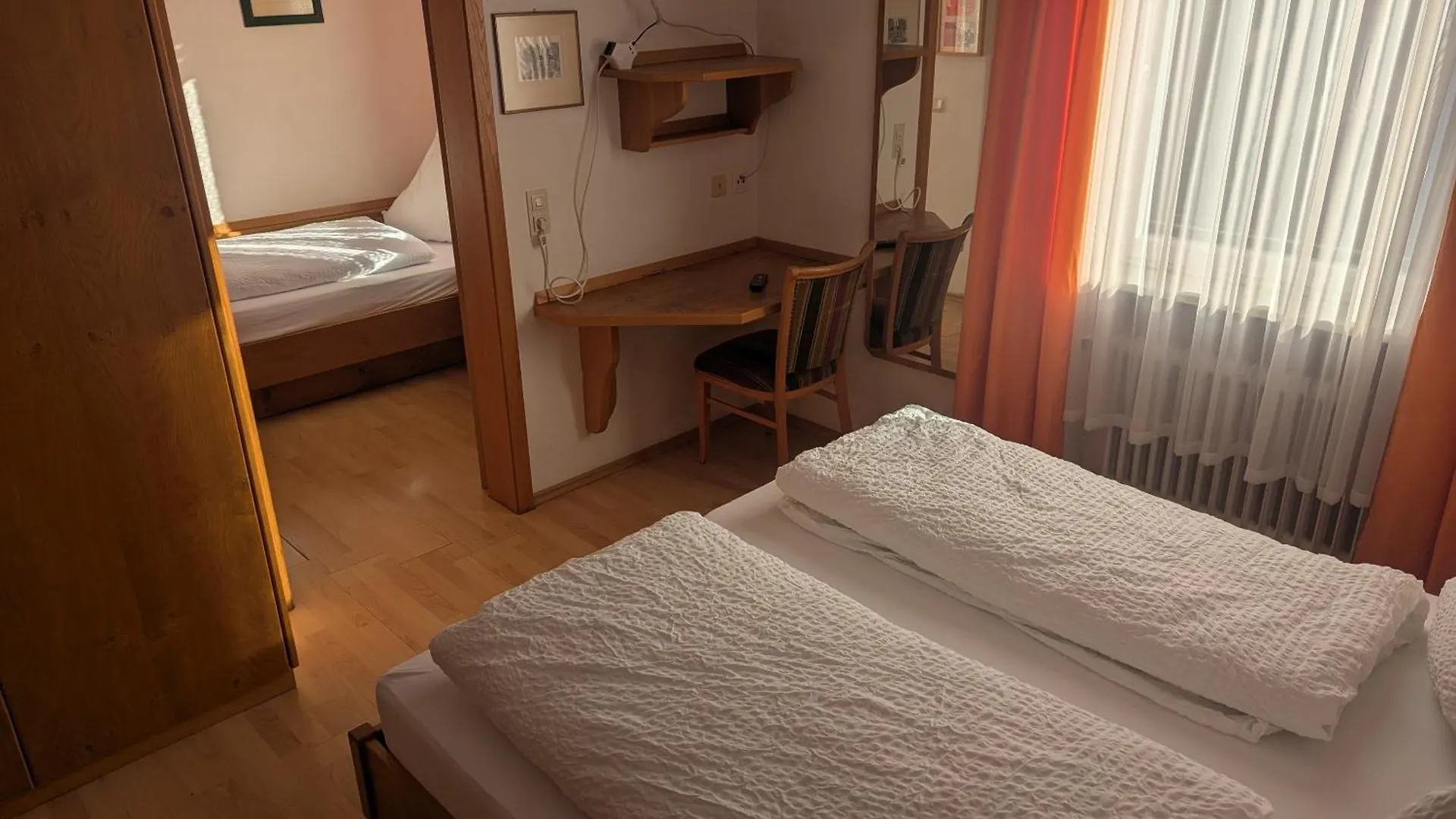 Frühstückspension Dorfgasthof Zur Rose Obereisenheim Deutschland