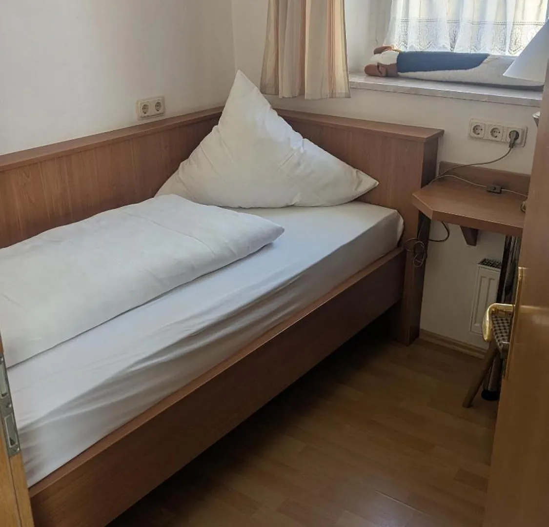 Dorfgasthof Zur Rose Obereisenheim