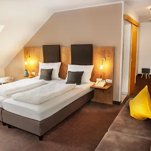 3* Hotel Am Hachinger Bach By Blattl