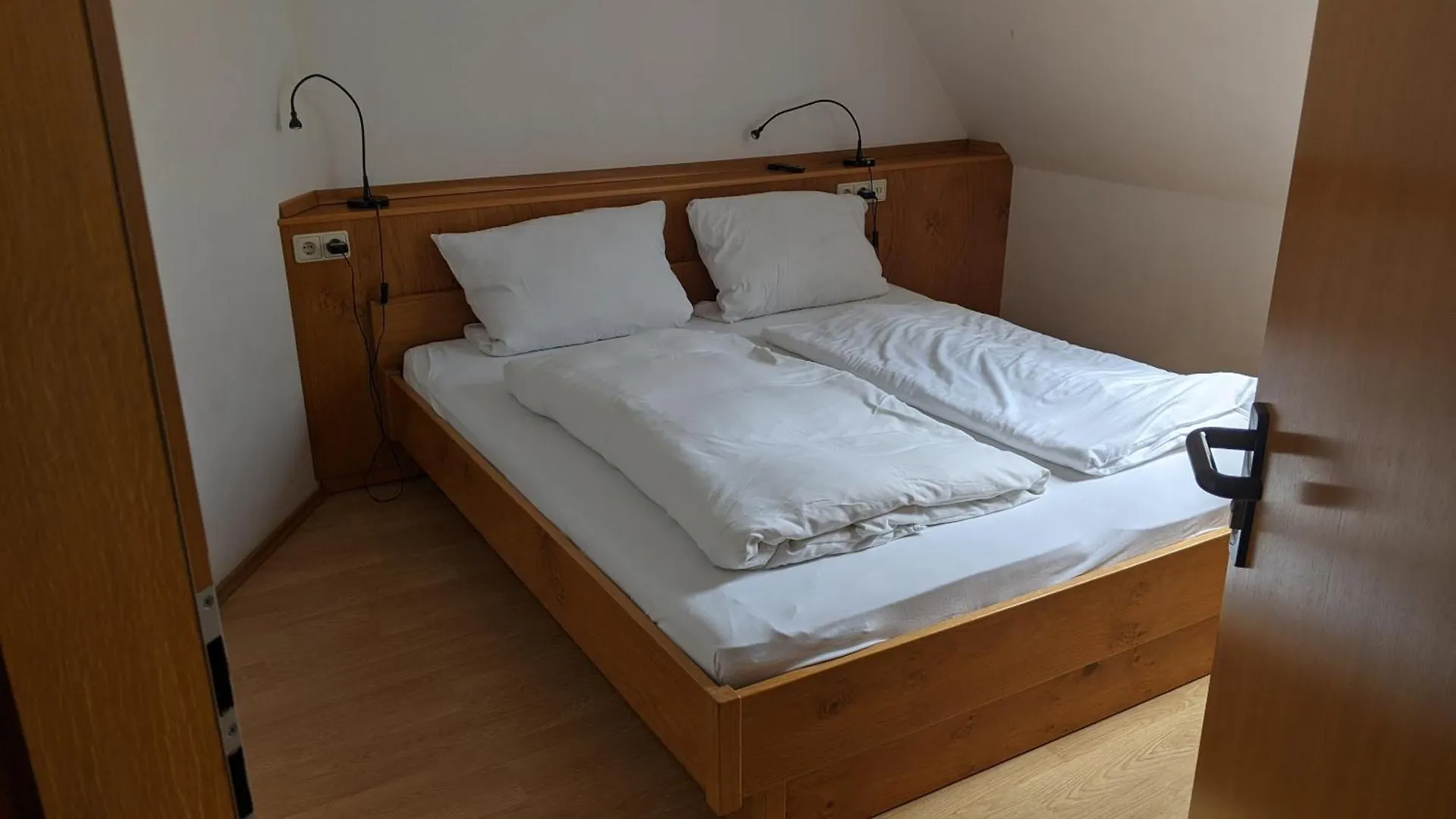 Gasthof Hotel Rose Obereisenheim Germany