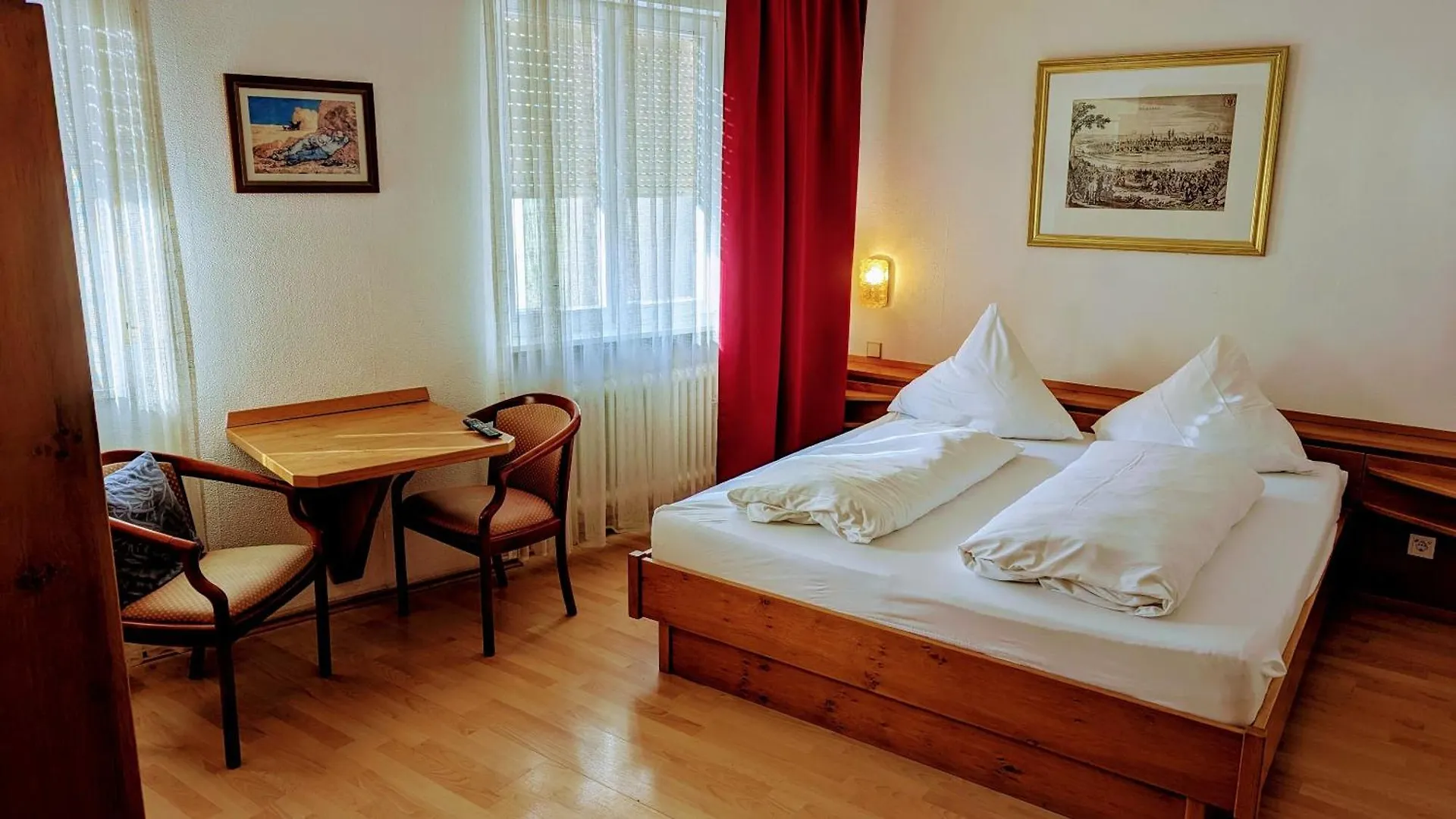 Gasthof Hotel Rose Obereisenheim Bed and Breakfast